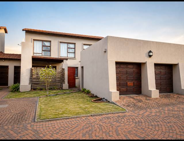 3 BEDROOM DUPLEX FOR SALE IN WATERVAL EAST